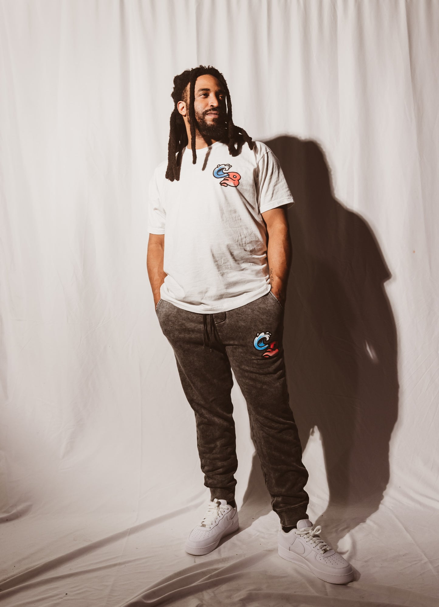 WHITE CURRNTLY BLAZIN HOUSE TEE